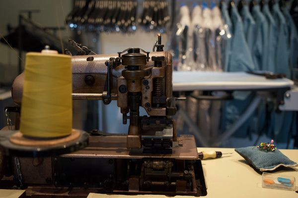 Take Care: Tenue. Denim & Repair Studio