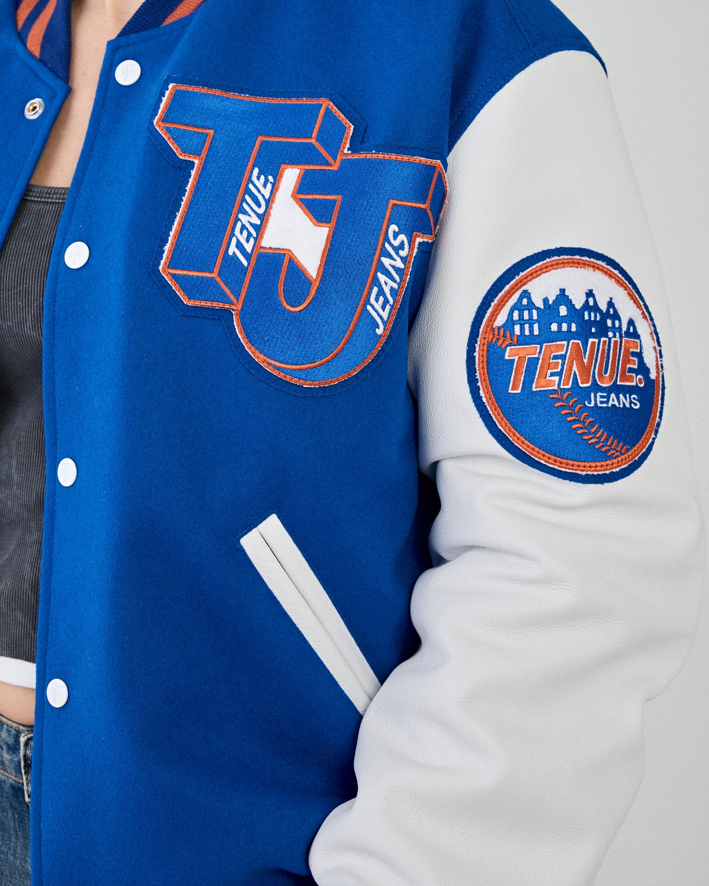Tenue. Tenue. Varsity ‘The Amsterdam Royals’ Limited Edition of 25 JKT Short Unisex